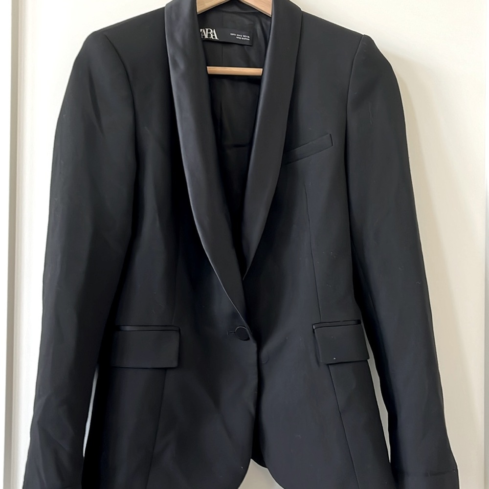 Zara Tuxedo jacket in black